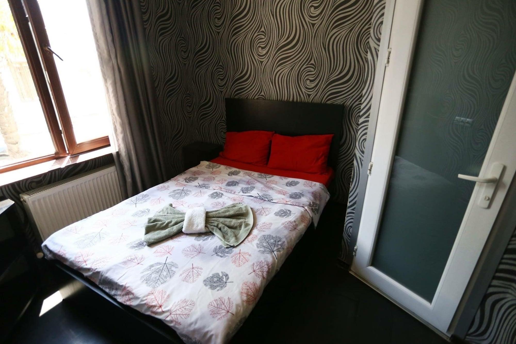 Hotel Cristal Palace Tbilisi Esterno foto