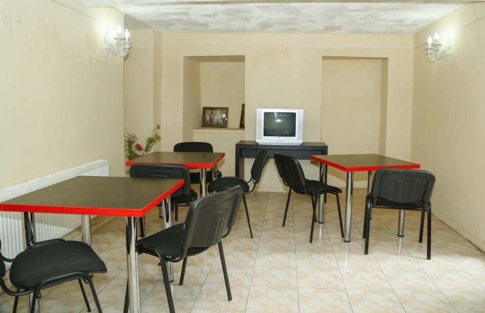 Hotel Cristal Palace Tbilisi Esterno foto